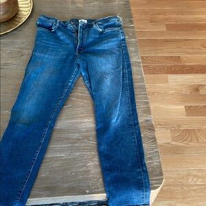 Women’s Blue Straight Leg Jeans with Classic Denim Look